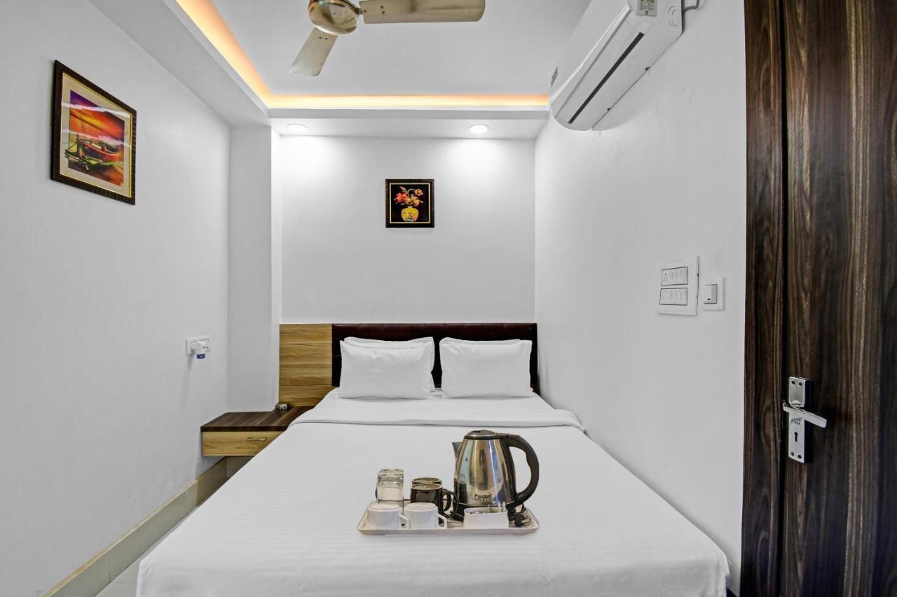Oyo Townhouse 779 Gods County 호텔 타라피트 외부 사진