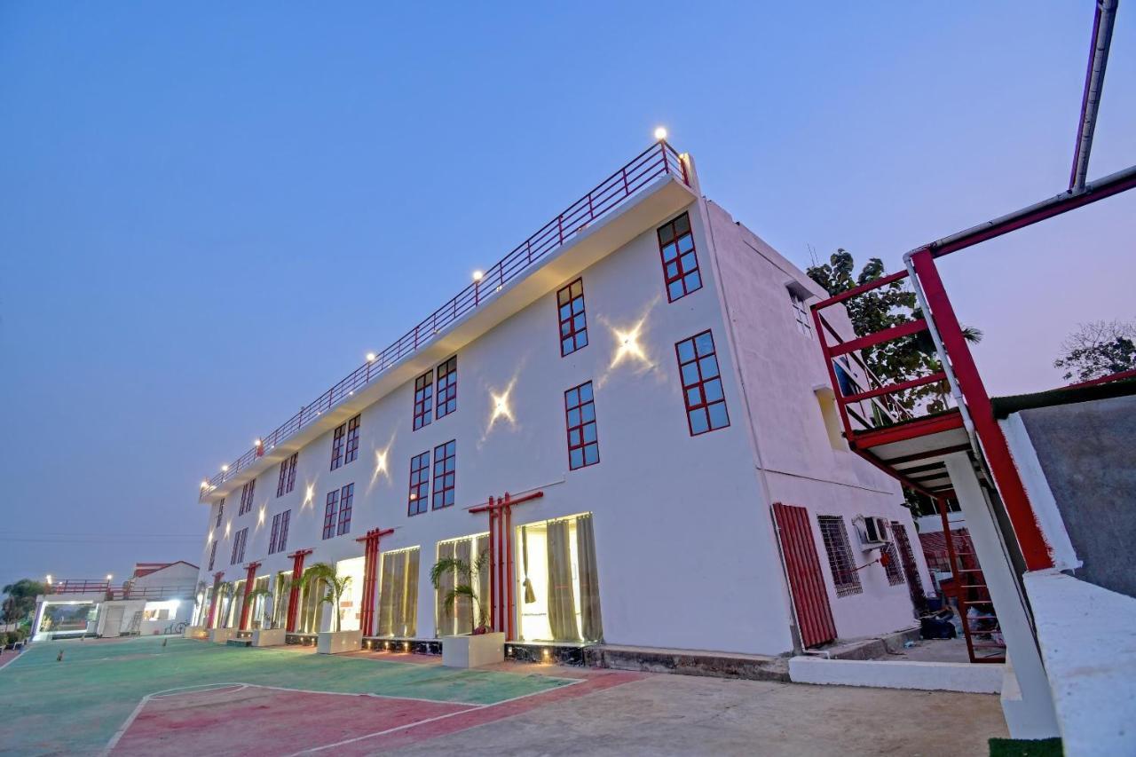 Oyo Townhouse 779 Gods County 호텔 타라피트 외부 사진
