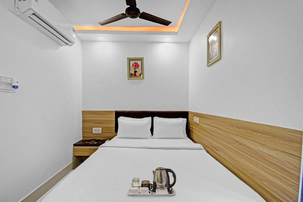 Oyo Townhouse 779 Gods County 호텔 타라피트 외부 사진