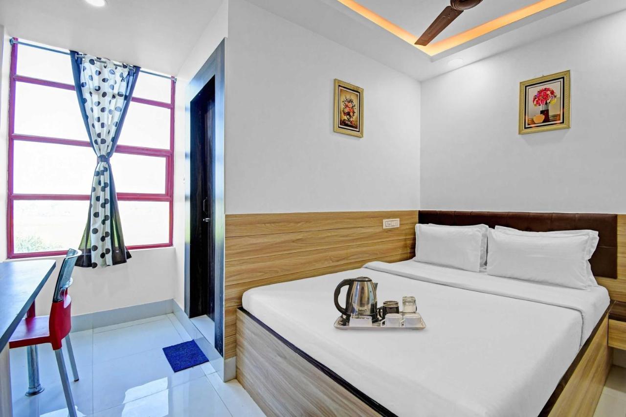 Oyo Townhouse 779 Gods County 호텔 타라피트 외부 사진